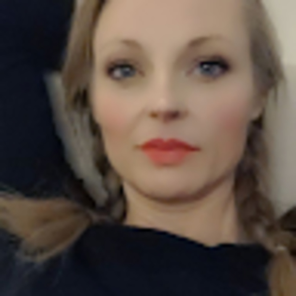 Meet your Posher, Crystal